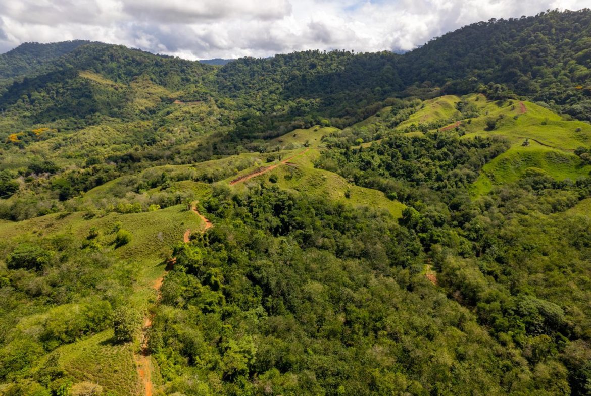 Developer’s dream - Land for hotel and master planned community - 950 acres