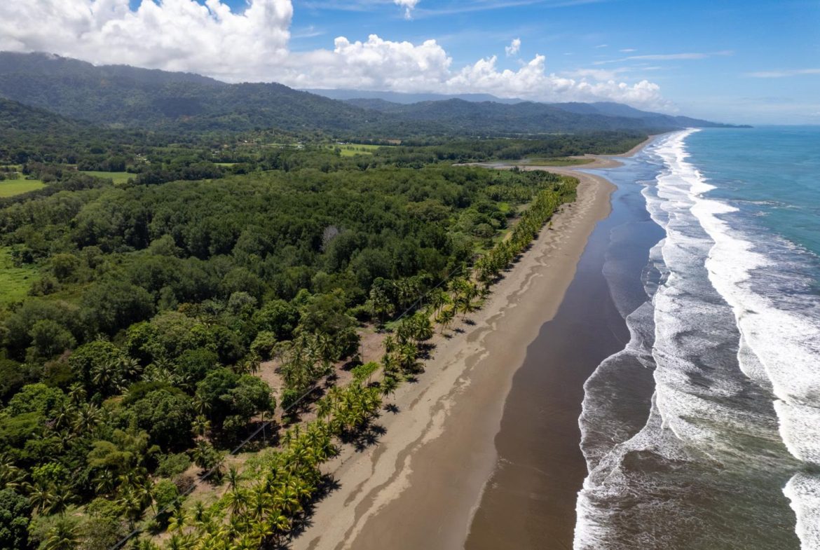 Developer’s dream - Land for hotel and master planned community - 950 acres