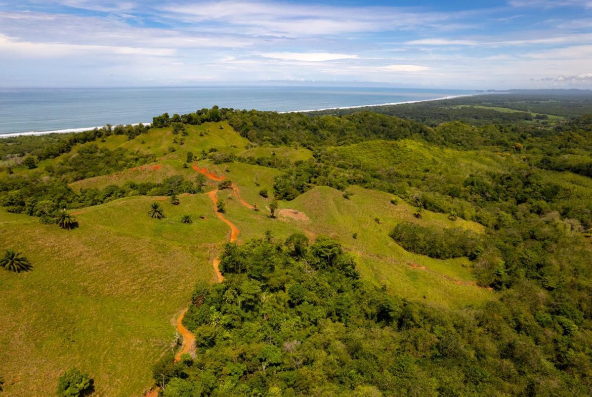 Developer’s dream - Land for hotel and master planned community - 950 acres