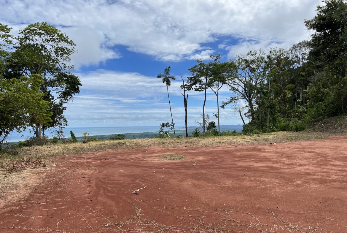 OCEAN VIEW LOT WITH WATERFALL ACCESS IN GATED COMMUNITY – 1.55 ACRES