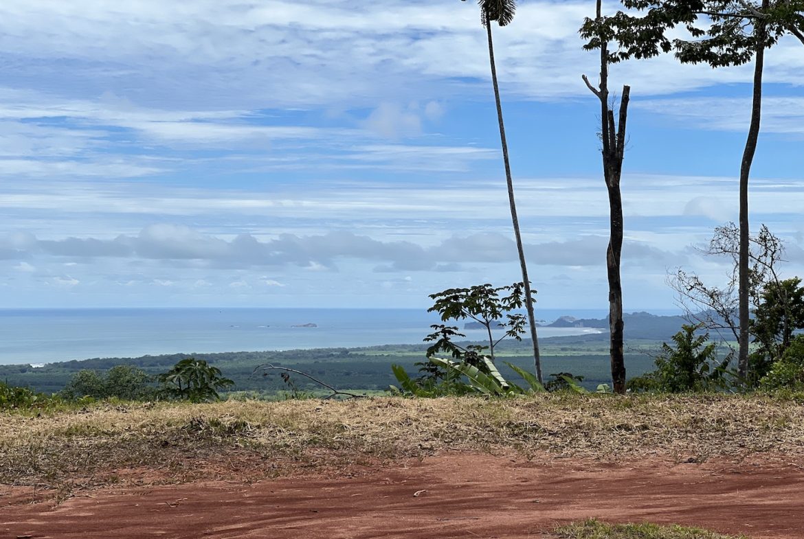 OCEAN VIEW LOT WITH WATERFALL ACCESS IN GATED COMMUNITY – 1.55 ACRES
