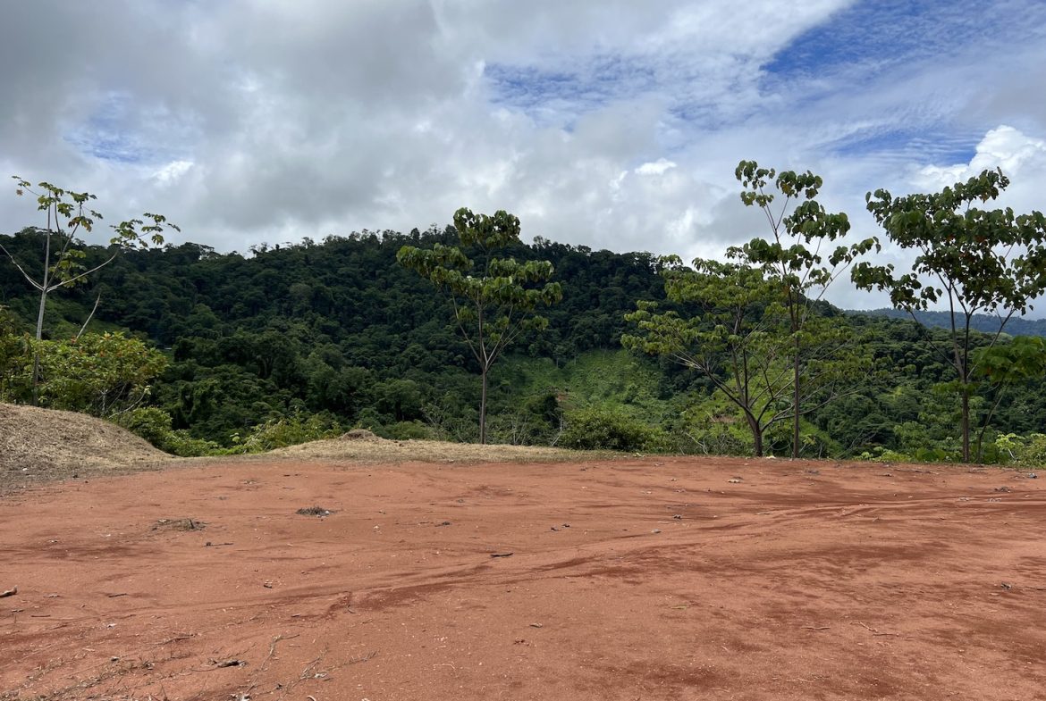 OCEAN VIEW LOT WITH WATERFALL ACCESS IN GATED COMMUNITY – 1.55 ACRES