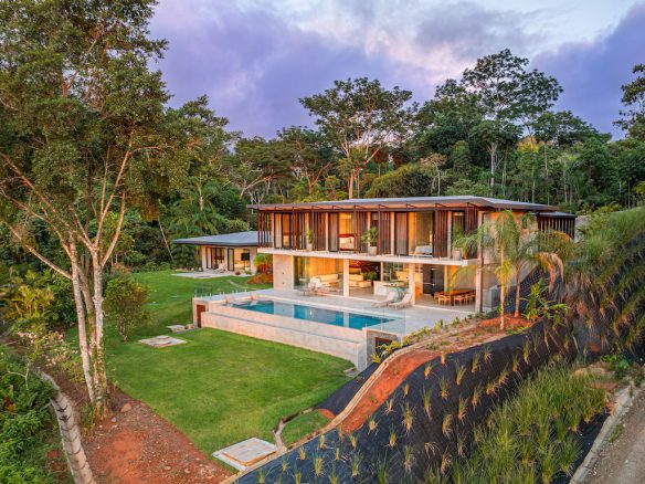 PANORAMIC WHALE’S TAIL VIEW HOUSE & GUEST HOUSE WITH POOL AND RIVER FRONTAGE – 4.9 ACRES, Uvita, Costa Rica — photo 6
