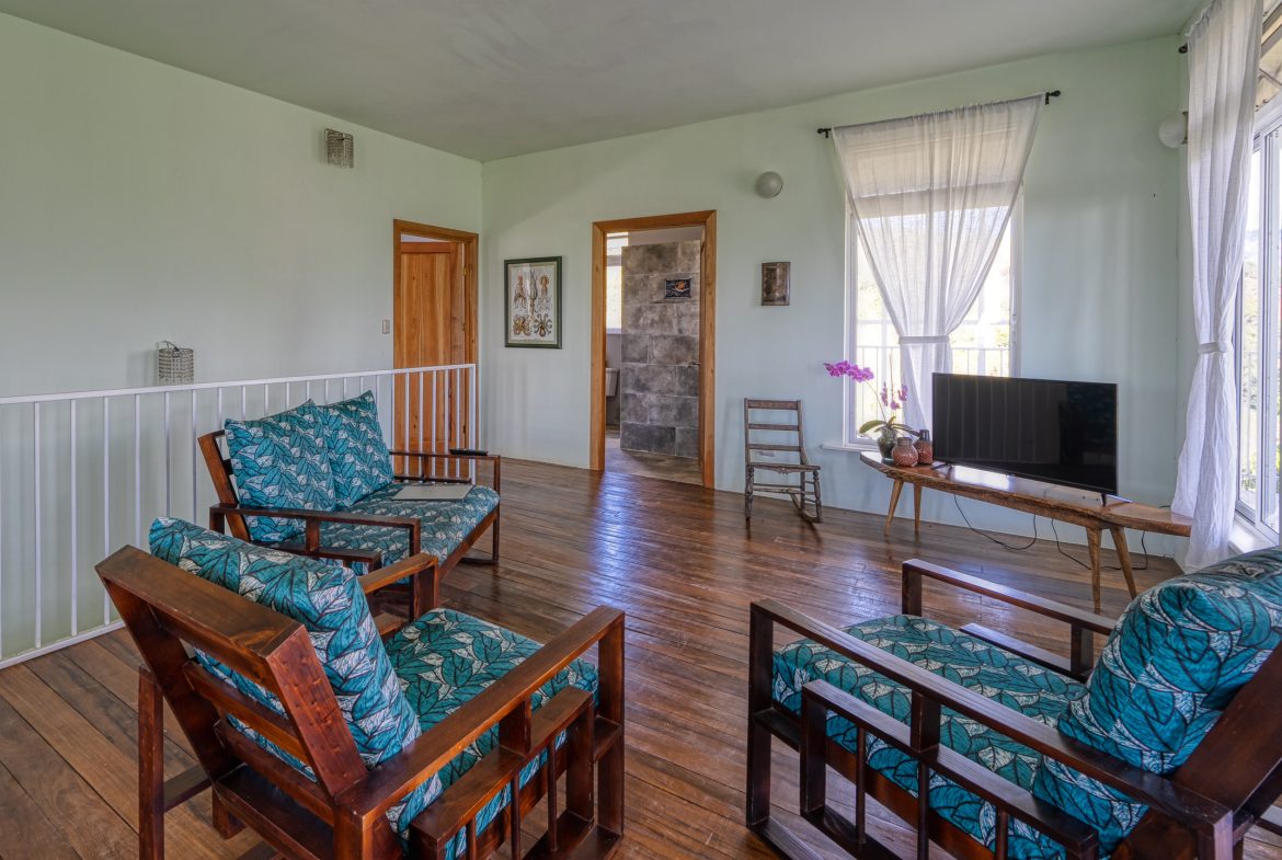 CUSTOM-BUILT MOUNTAIN OASIS WITH STUNNING VIEWS AND HIGH-END FEATURES – 15.6 ACRES, Uvita, Costa Rica — photo 6