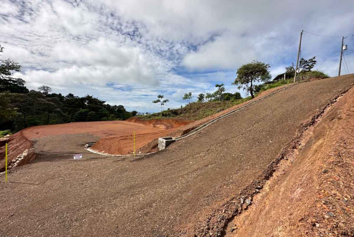 OCEAN AND MOUNTAIN VIEW LOT IN OJOCHAL – 0.65 ACRES