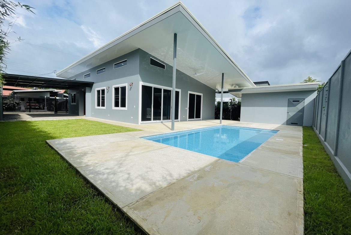 THE SUN GARDEN 3-BED 3-BATH HOME IN UVITA – 0.10 ACRES