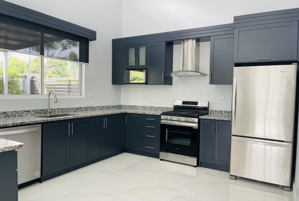 THE SUN GARDEN 3-BED 3-BATH HOME IN UVITA – 0.10 ACRES