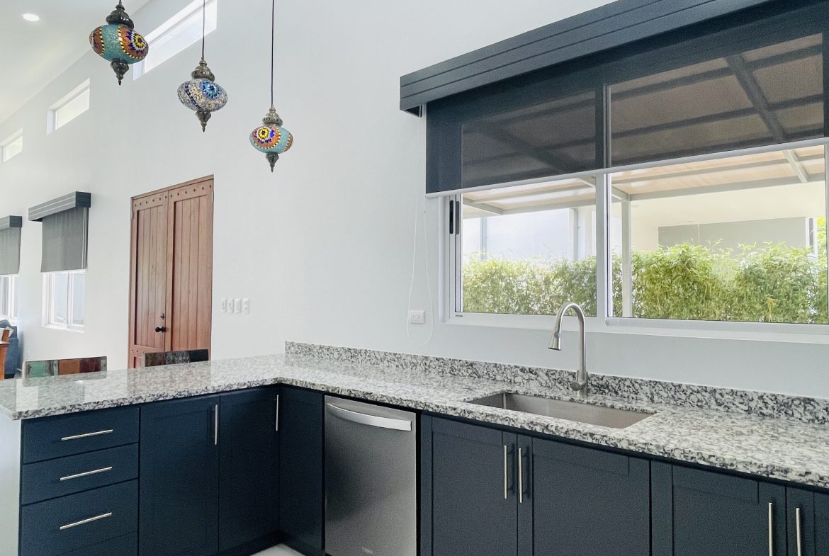 THE SUN GARDEN 3-BED 3-BATH HOME IN UVITA – 0.10 ACRES