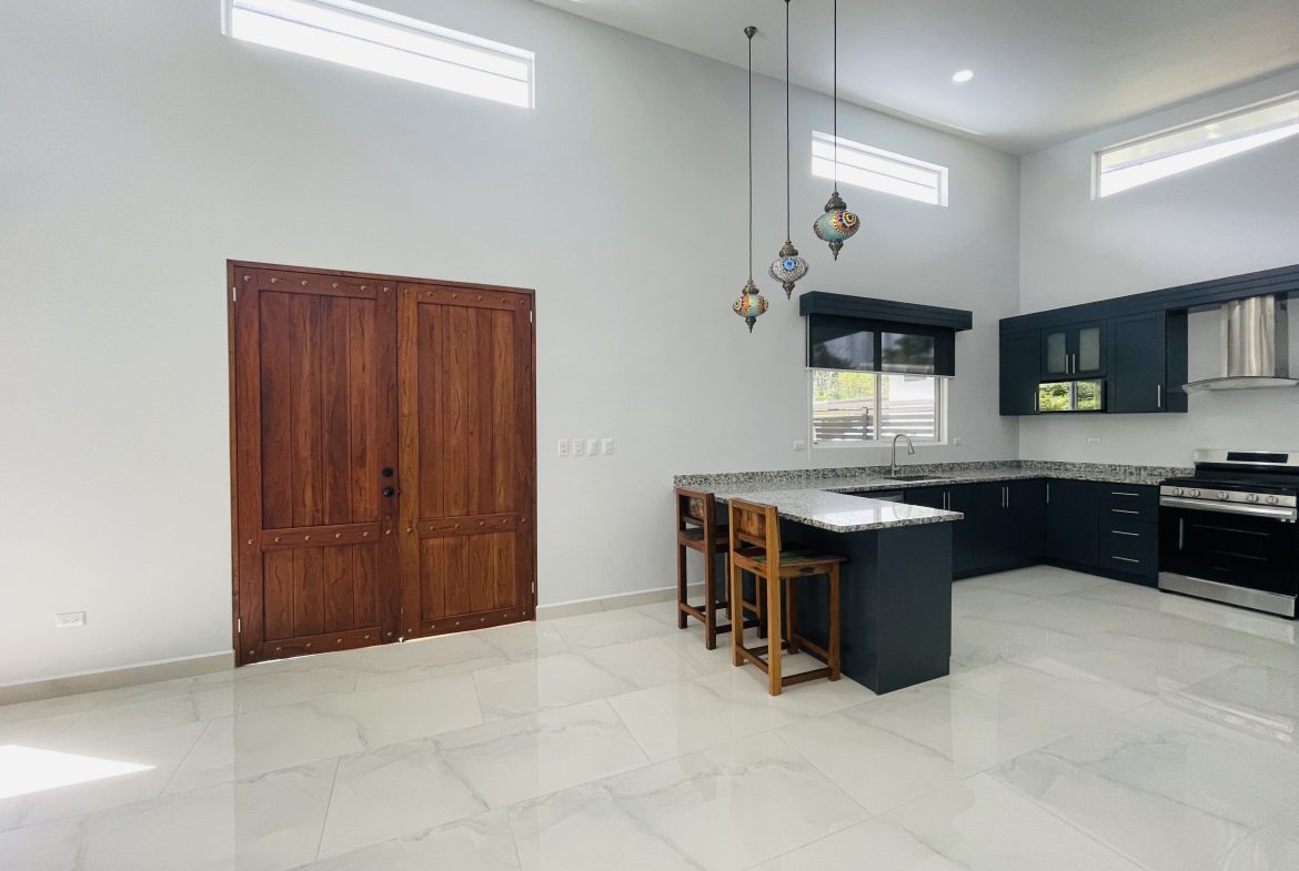 THE SUN GARDEN 3-BED 3-BATH HOME IN UVITA – 0.10 ACRES