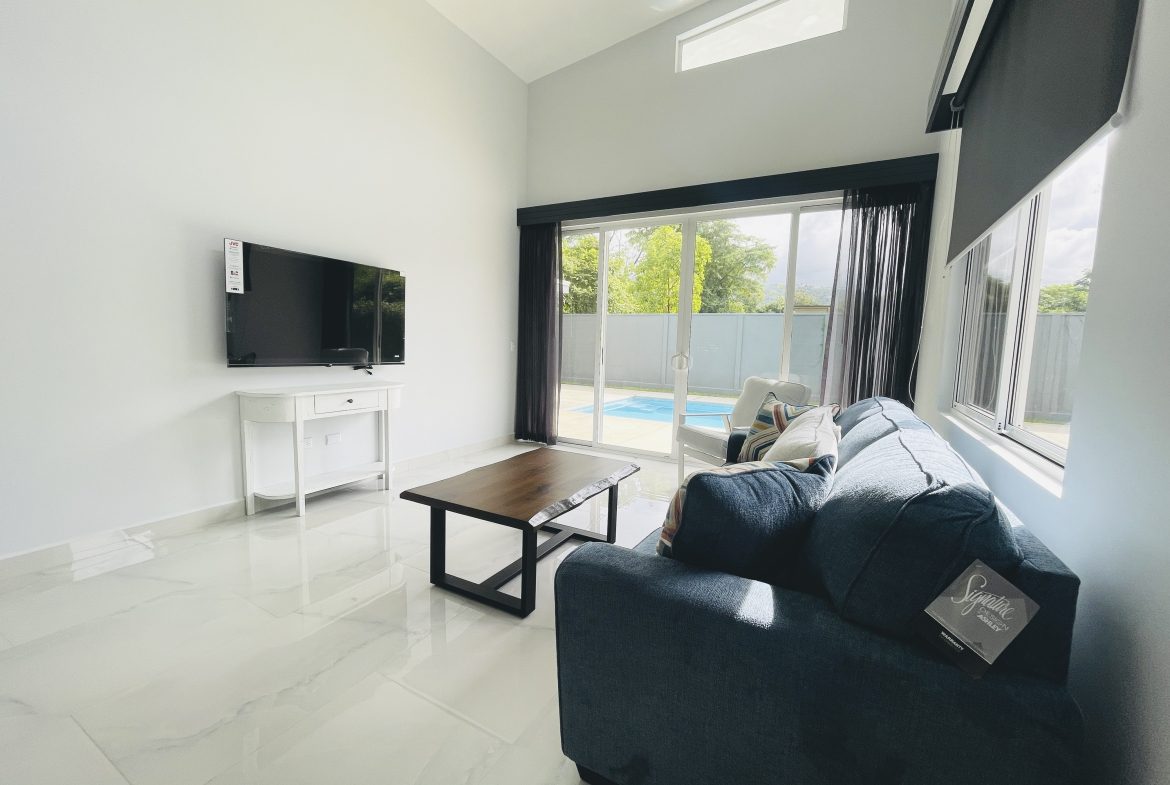 THE SUN GARDEN 3-BED 3-BATH HOME IN UVITA – 0.10 ACRES
