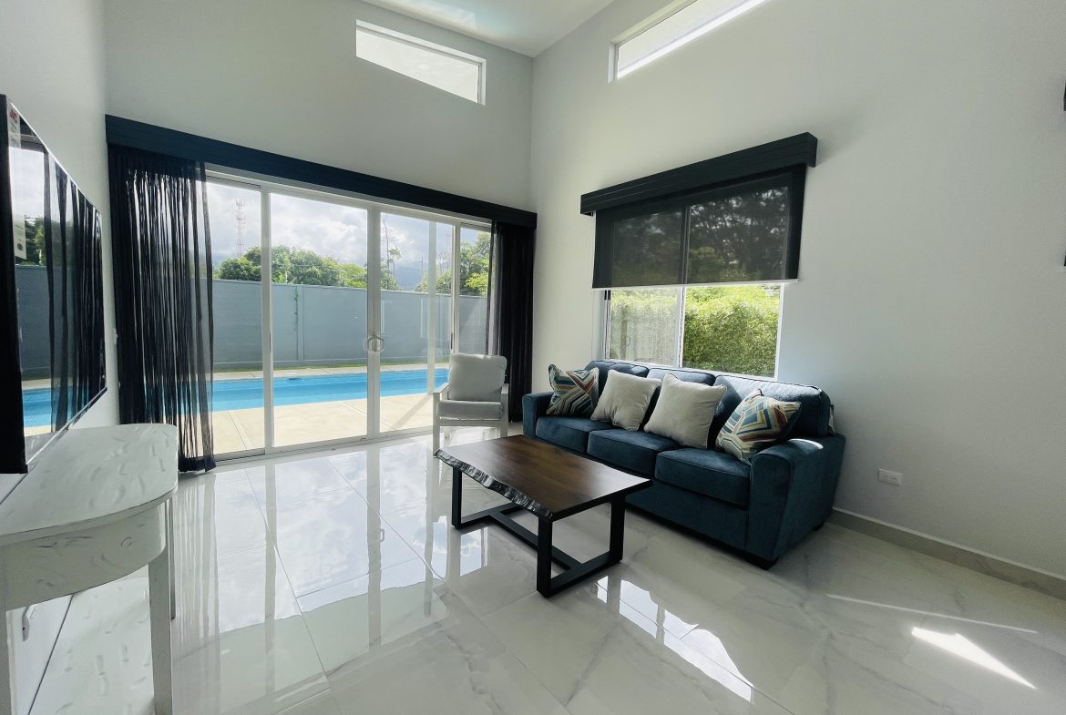 THE SUN GARDEN 3-BED 3-BATH HOME IN UVITA – 0.10 ACRES