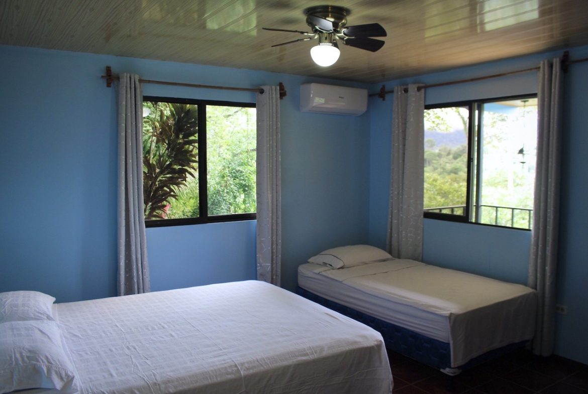 HOUSE AND CABINS WITH AMAZING OCEAN VIEWS – 1.75 ACRES