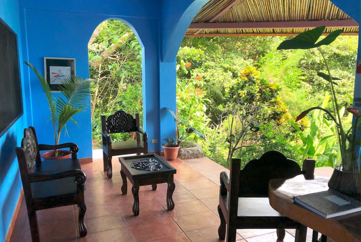 HOUSE AND CABINS WITH AMAZING OCEAN VIEWS – 1.75 ACRES