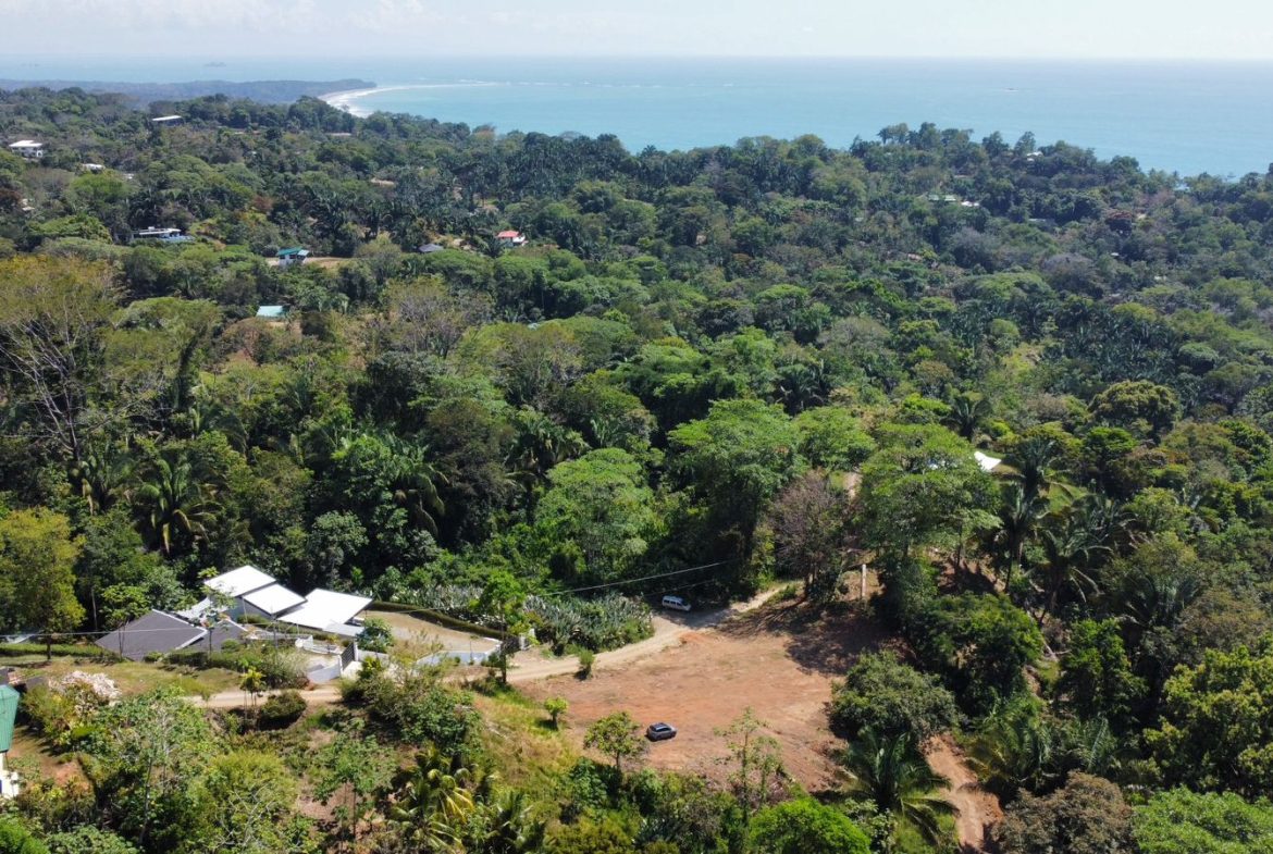 LOTS OF USABLE LAND WITH AMAZING LOCATION MINUTES TO UVITA – 2.08 ACRES