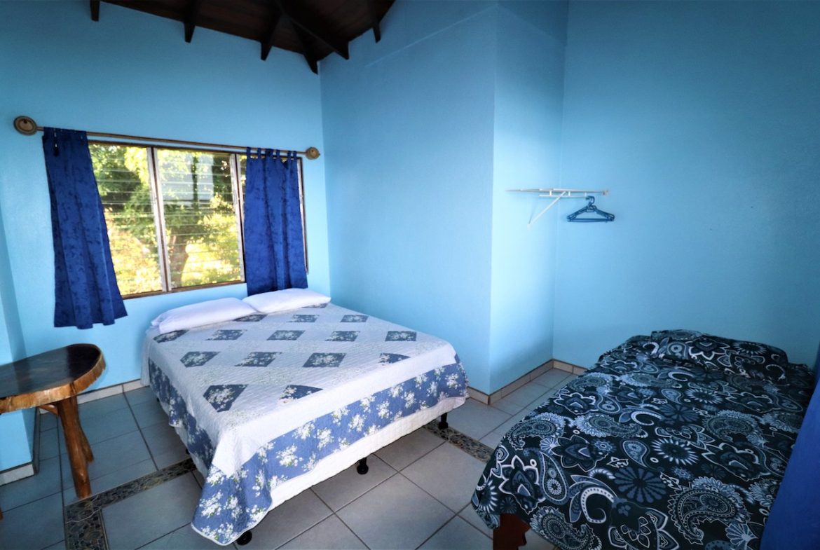 HOUSE AND CABINS WITH AMAZING OCEAN VIEWS – 1.75 ACRES