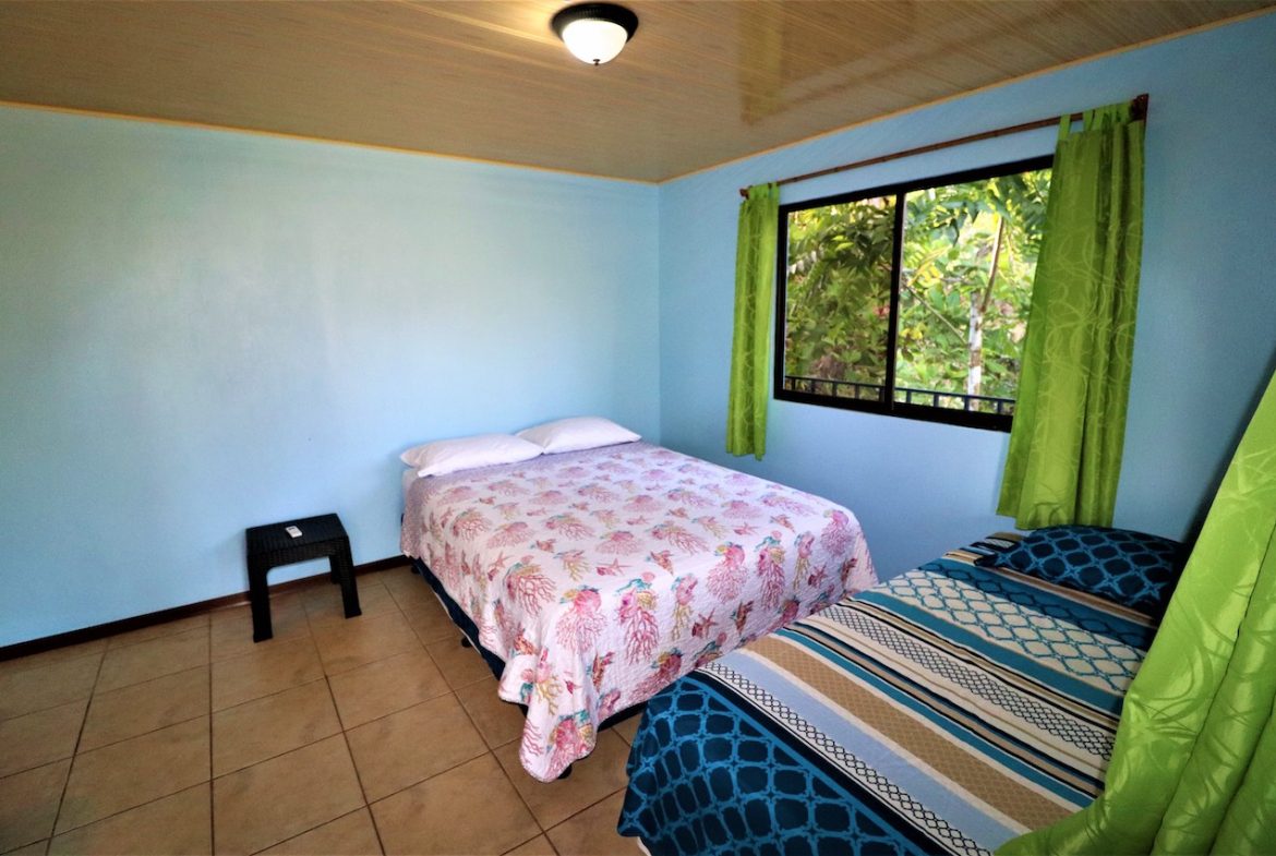 HOUSE AND CABINS WITH AMAZING OCEAN VIEWS – 1.75 ACRES