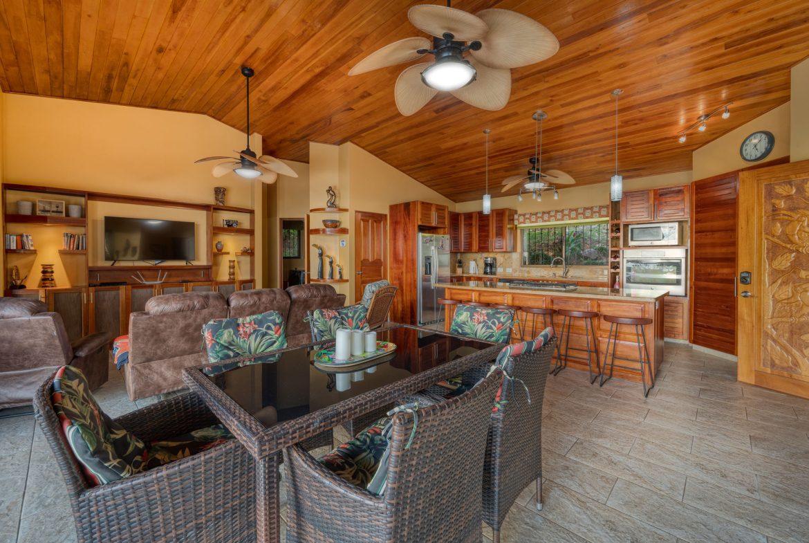 ESCALERAS, DOMINICAL 3 BEDROOM OCEAN VIEW HOME