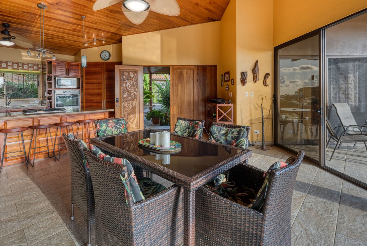 ESCALERAS, DOMINICAL 3 BEDROOM OCEAN VIEW HOME