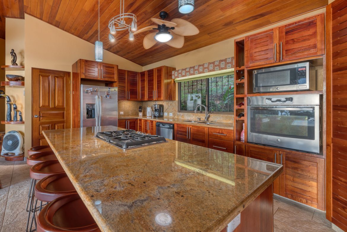 ESCALERAS, DOMINICAL 3 BEDROOM OCEAN VIEW HOME