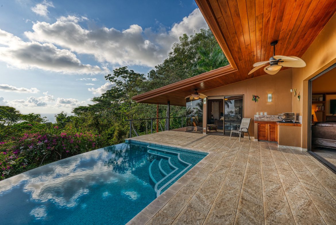 ESCALERAS, DOMINICAL 3 BEDROOM OCEAN VIEW HOME