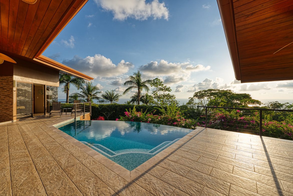 ESCALERAS, DOMINICAL 3 BEDROOM OCEAN VIEW HOME