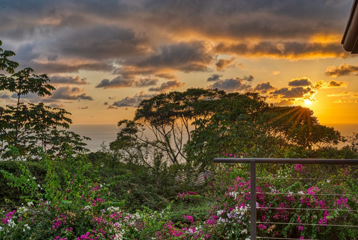 ESCALERAS, DOMINICAL 3 BEDROOM OCEAN VIEW HOME