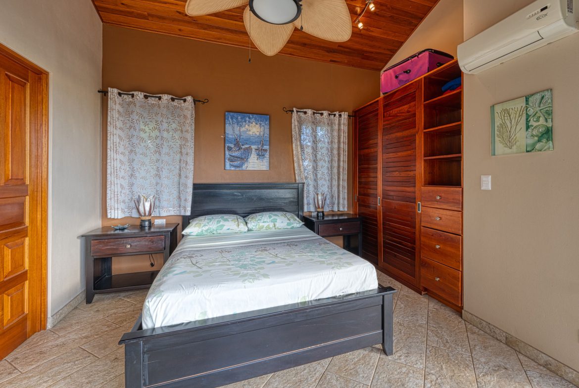 ESCALERAS, DOMINICAL 3 BEDROOM OCEAN VIEW HOME