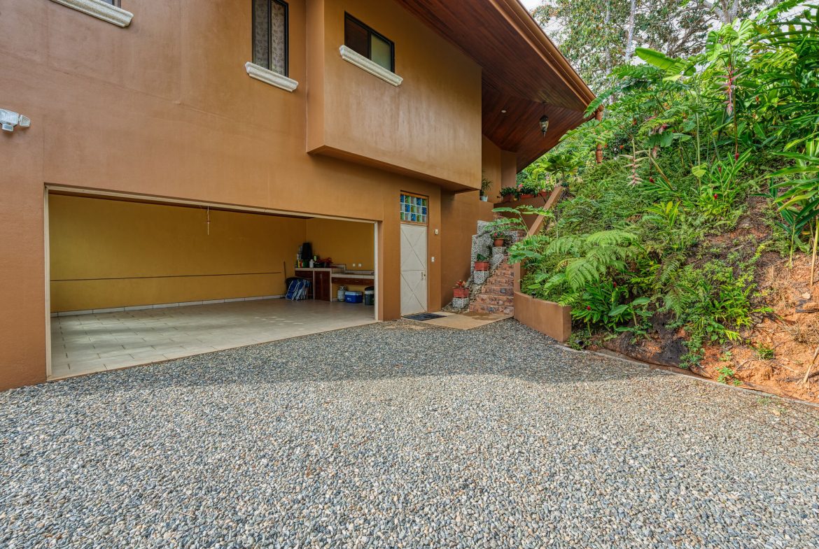 ESCALERAS, DOMINICAL 3 BEDROOM OCEAN VIEW HOME