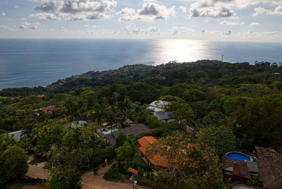 ESCALERAS, DOMINICAL 3 BEDROOM OCEAN VIEW HOME