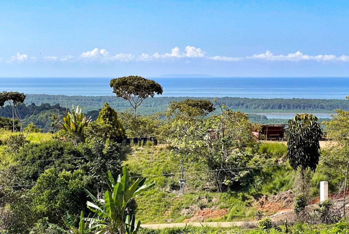 EXCEPTIONAL BUILDING OPPORTUNITY WITH BREATHTAKING VIEWS IN TRES RIOS, COSTA AZUL – 1.6 ACRES
