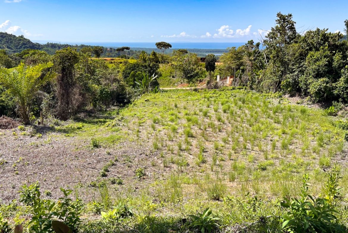 EXCEPTIONAL BUILDING OPPORTUNITY WITH BREATHTAKING VIEWS IN TRES RIOS, COSTA AZUL – 1.6 ACRES