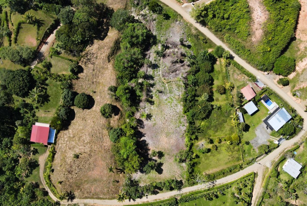 EXCEPTIONAL BUILDING OPPORTUNITY WITH BREATHTAKING VIEWS IN TRES RIOS, COSTA AZUL – 1.6 ACRES