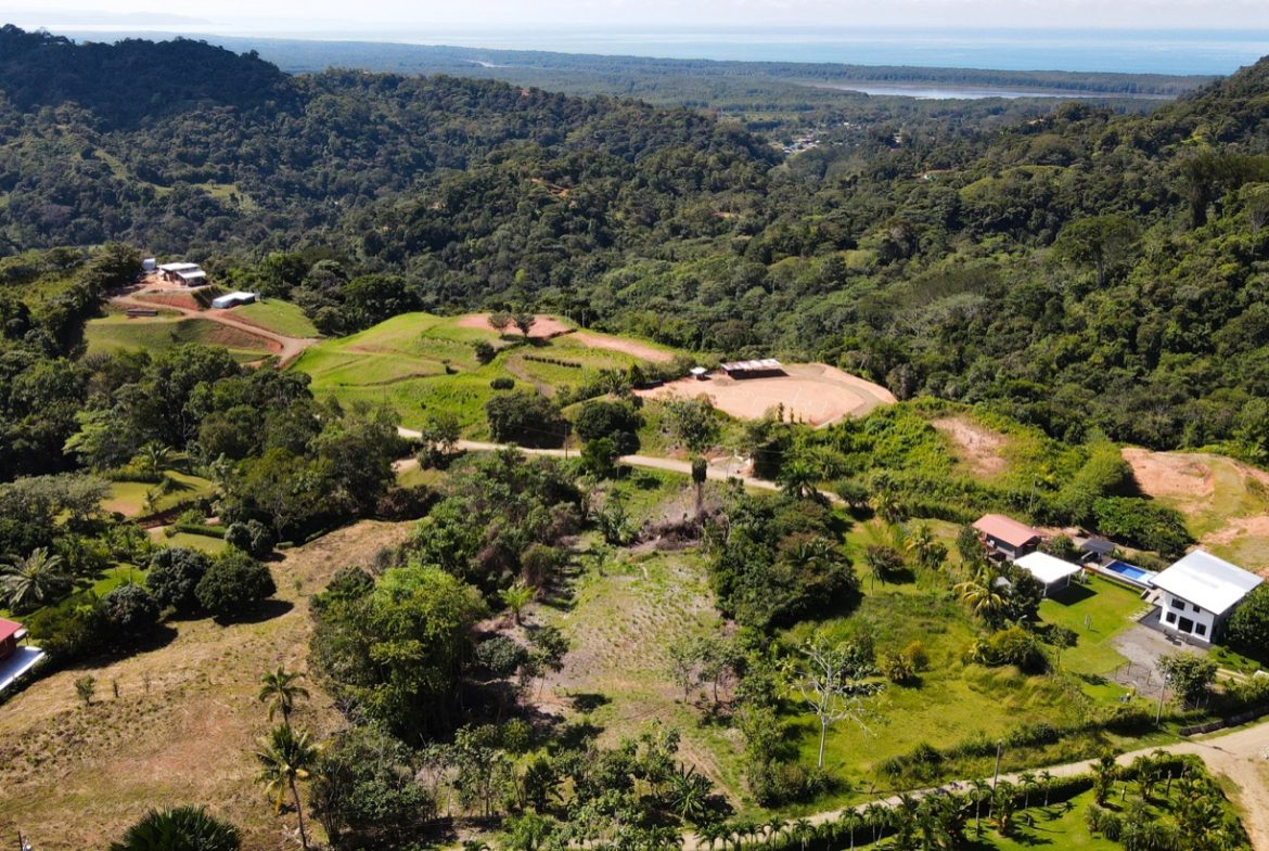 EXCEPTIONAL BUILDING OPPORTUNITY WITH BREATHTAKING VIEWS IN TRES RIOS, COSTA AZUL – 1.6 ACRES