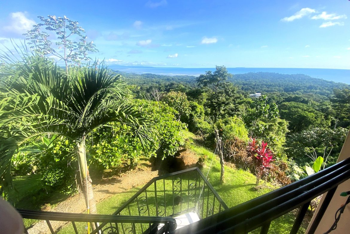2 BEDROOM HOUSE WITH AMAZING OCEAN VIEWS – 1.02 ACRES