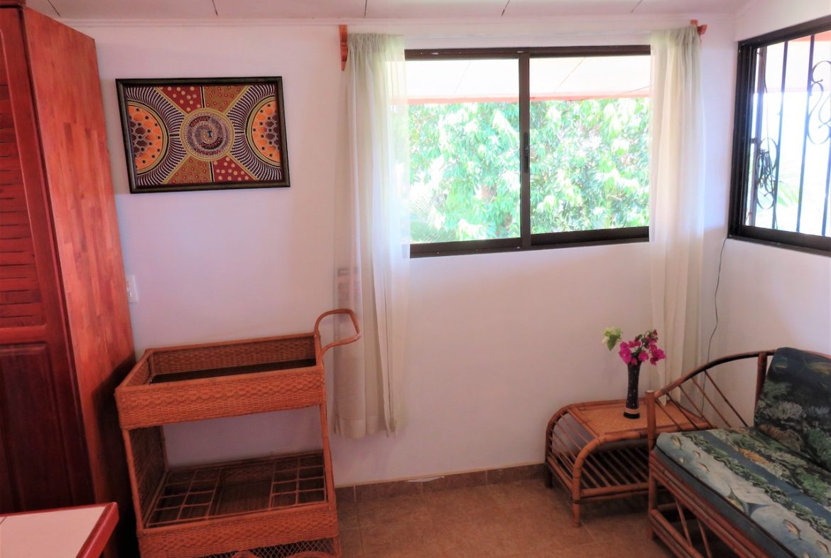 2 BEDROOM HOUSE WITH AMAZING OCEAN VIEWS – 1.02 ACRES