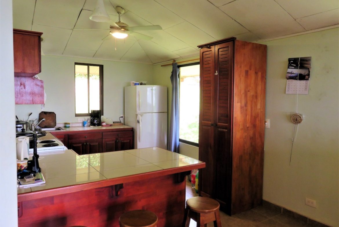 2 BEDROOM HOUSE WITH AMAZING OCEAN VIEWS – 1.02 ACRES