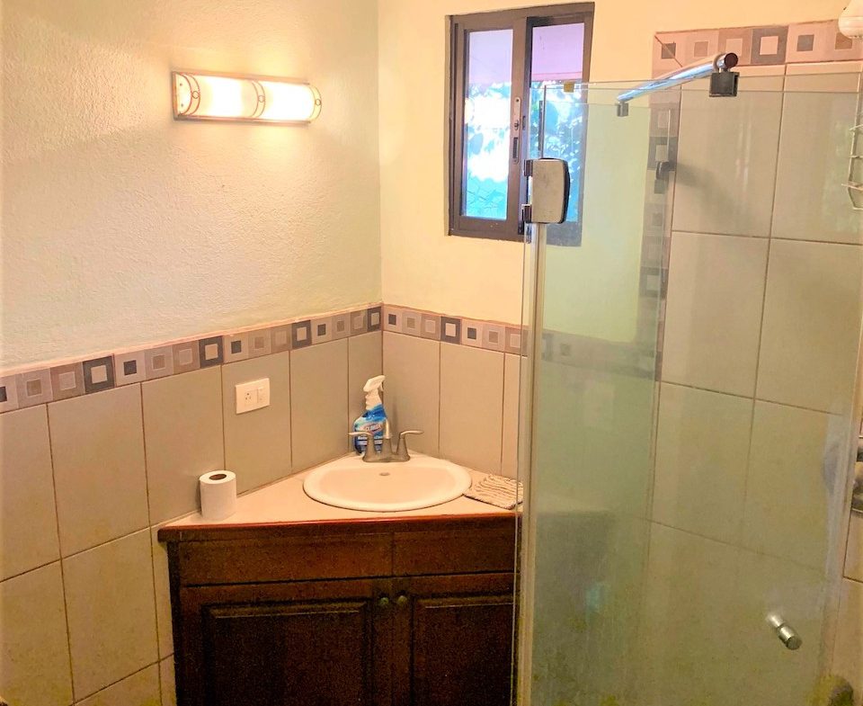 2 BEDROOM HOUSE WITH AMAZING OCEAN VIEWS – 1.02 ACRES