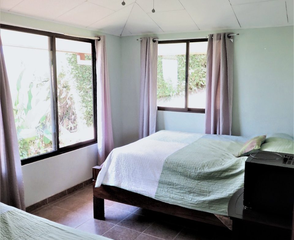 2 BEDROOM HOUSE WITH AMAZING OCEAN VIEWS – 1.02 ACRES