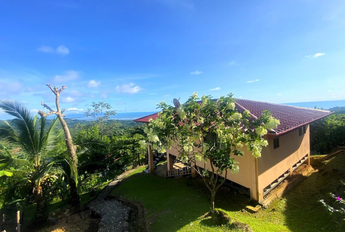 2 BEDROOM HOUSE WITH AMAZING OCEAN VIEWS – 1.02 ACRES