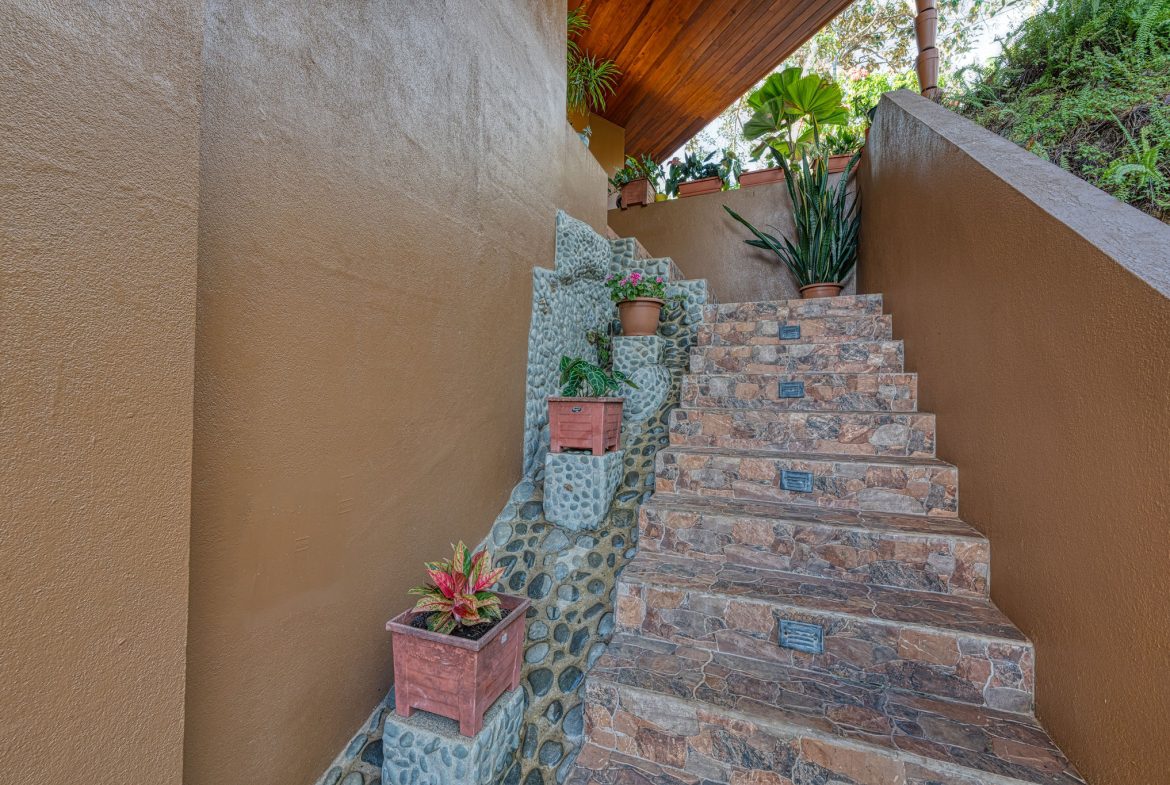 ESCALERAS, DOMINICAL 3 BEDROOM OCEAN VIEW HOME