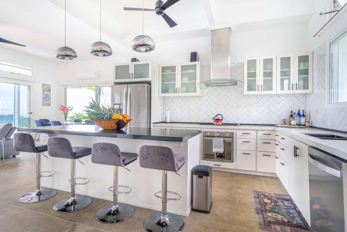 LUXURY OCEAN VIEW HOME WITH LOTS OF FRUIT TREES – 3 ACRES