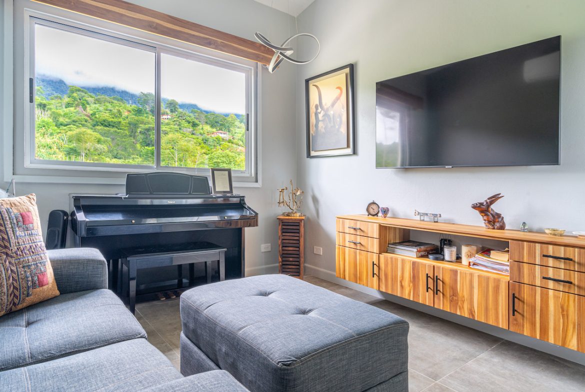 LUXURY OCEAN VIEW HOME WITH LOTS OF FRUIT TREES – 3 ACRES