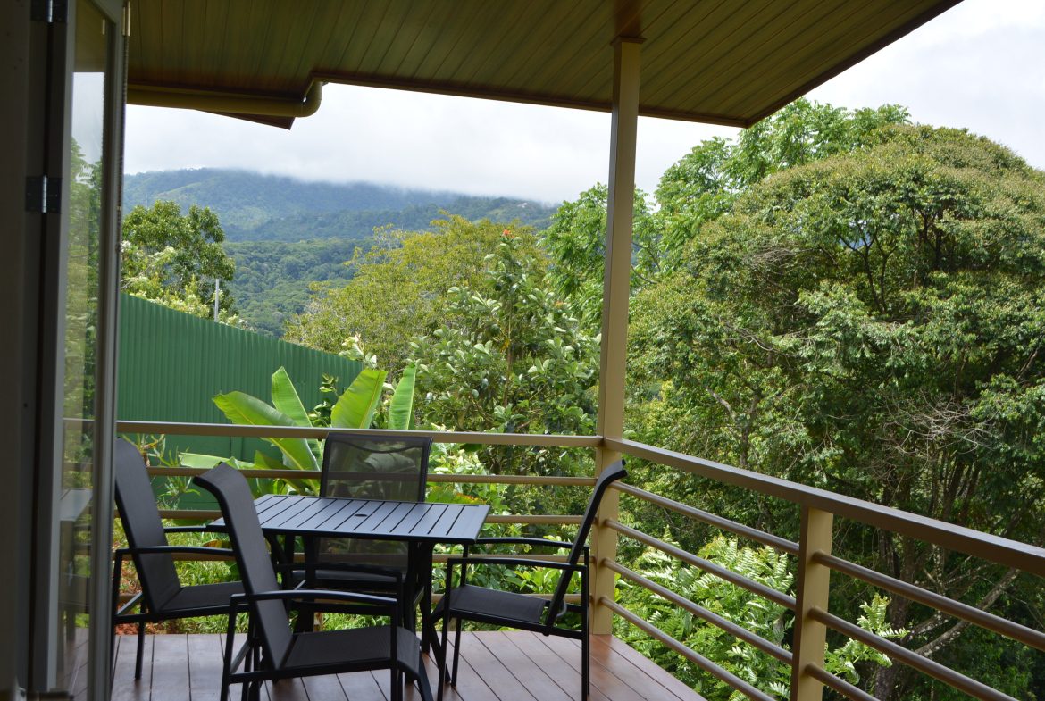 SERENE RETREAT WITH MODERN COMFORTS: SPACIOUS 3-BEDROOM HOME MINUTES FROM BEACH & CITY – 0.12 ACRES