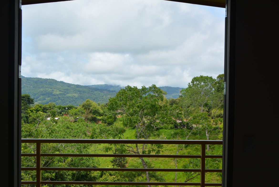 SERENE RETREAT WITH MODERN COMFORTS: SPACIOUS 3-BEDROOM HOME MINUTES FROM BEACH & CITY – 0.12 ACRES