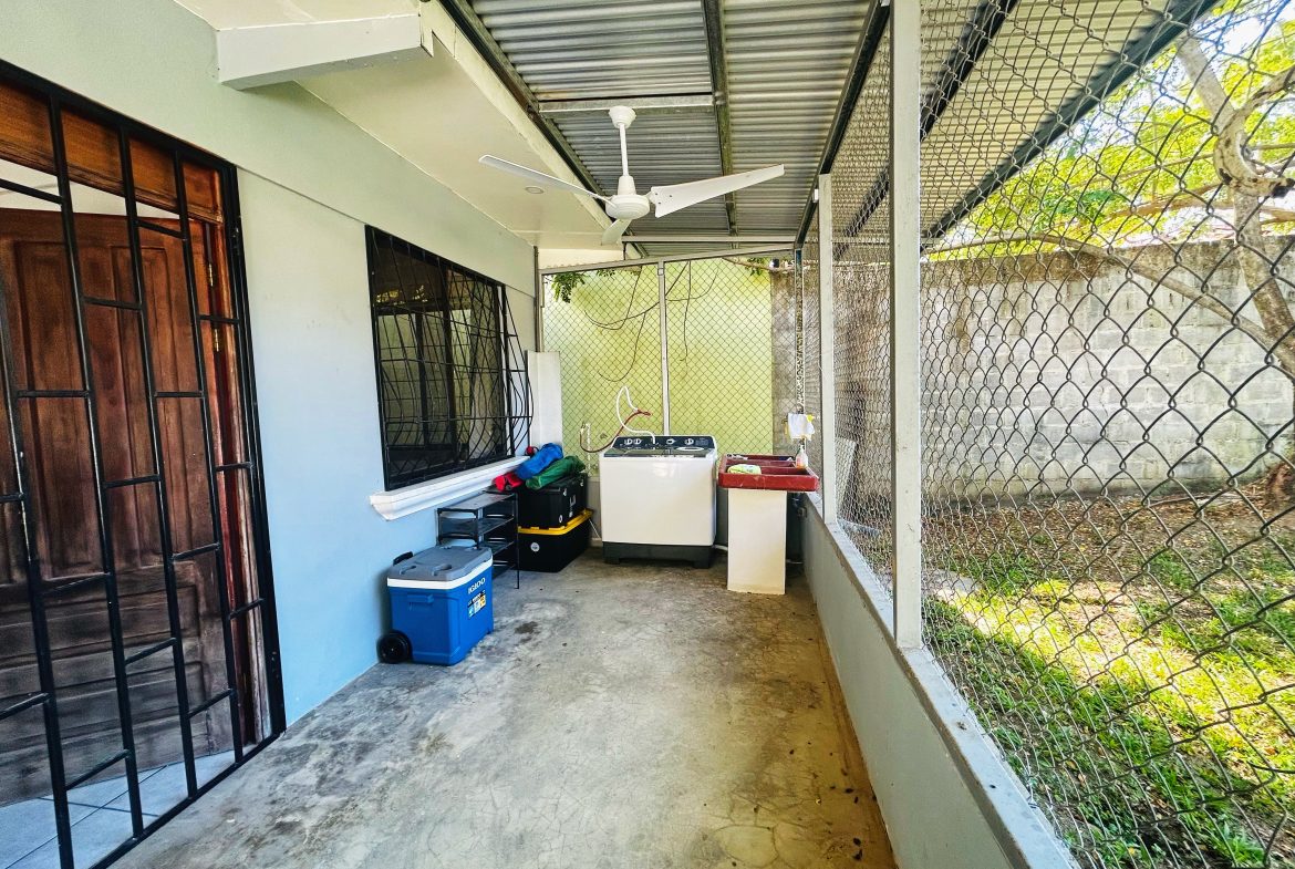NEWLY RENOVATED 2 BED-HOME WITH PRIME LOCATION – 0.08 ACRES