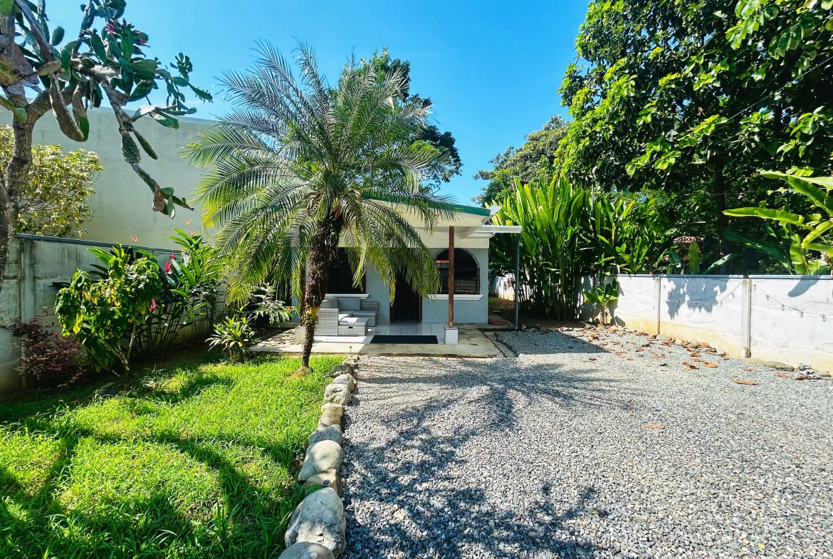 NEWLY RENOVATED 2 BED-HOME WITH PRIME LOCATION – 0.08 ACRES