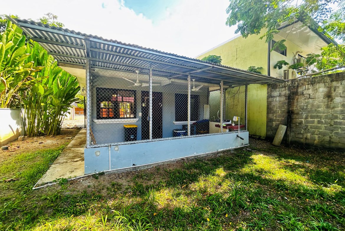 NEWLY RENOVATED 2 BED-HOME WITH PRIME LOCATION – 0.08 ACRES