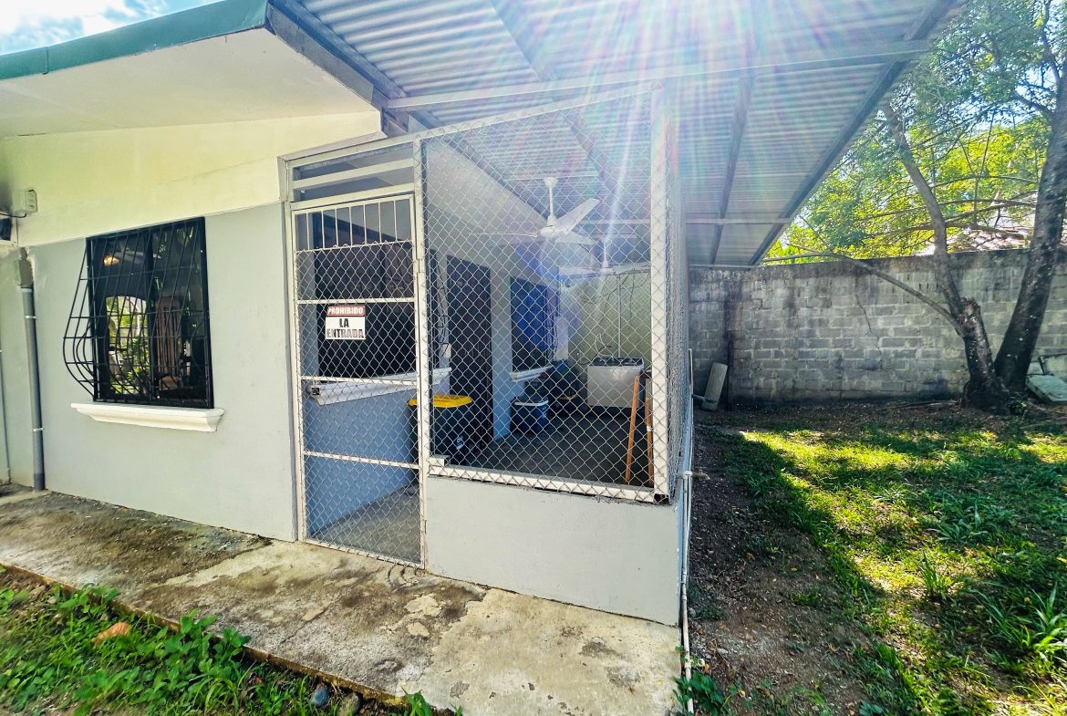 NEWLY RENOVATED 2 BED-HOME WITH PRIME LOCATION – 0.08 ACRES