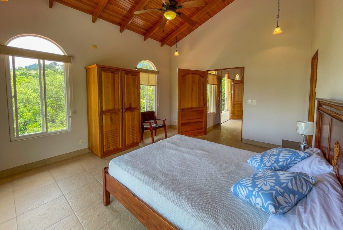 SOLID CONSTRUCTION HOME WITH BEAUFITUL JUNGLE VIEWS IN OJOCHAL – 0.36 ACRES