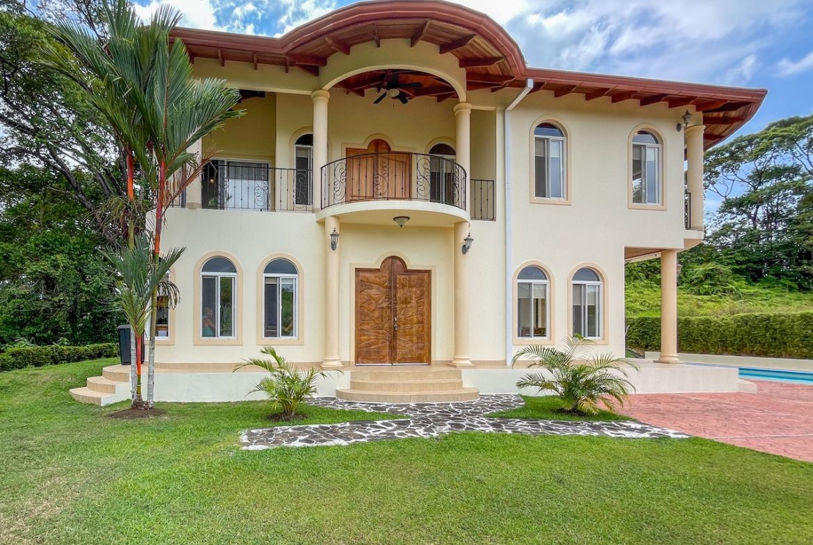 SOLID CONSTRUCTION HOME WITH BEAUFITUL JUNGLE VIEWS IN OJOCHAL – 0.36 ACRES, Uvita, Costa Rica — photo 5